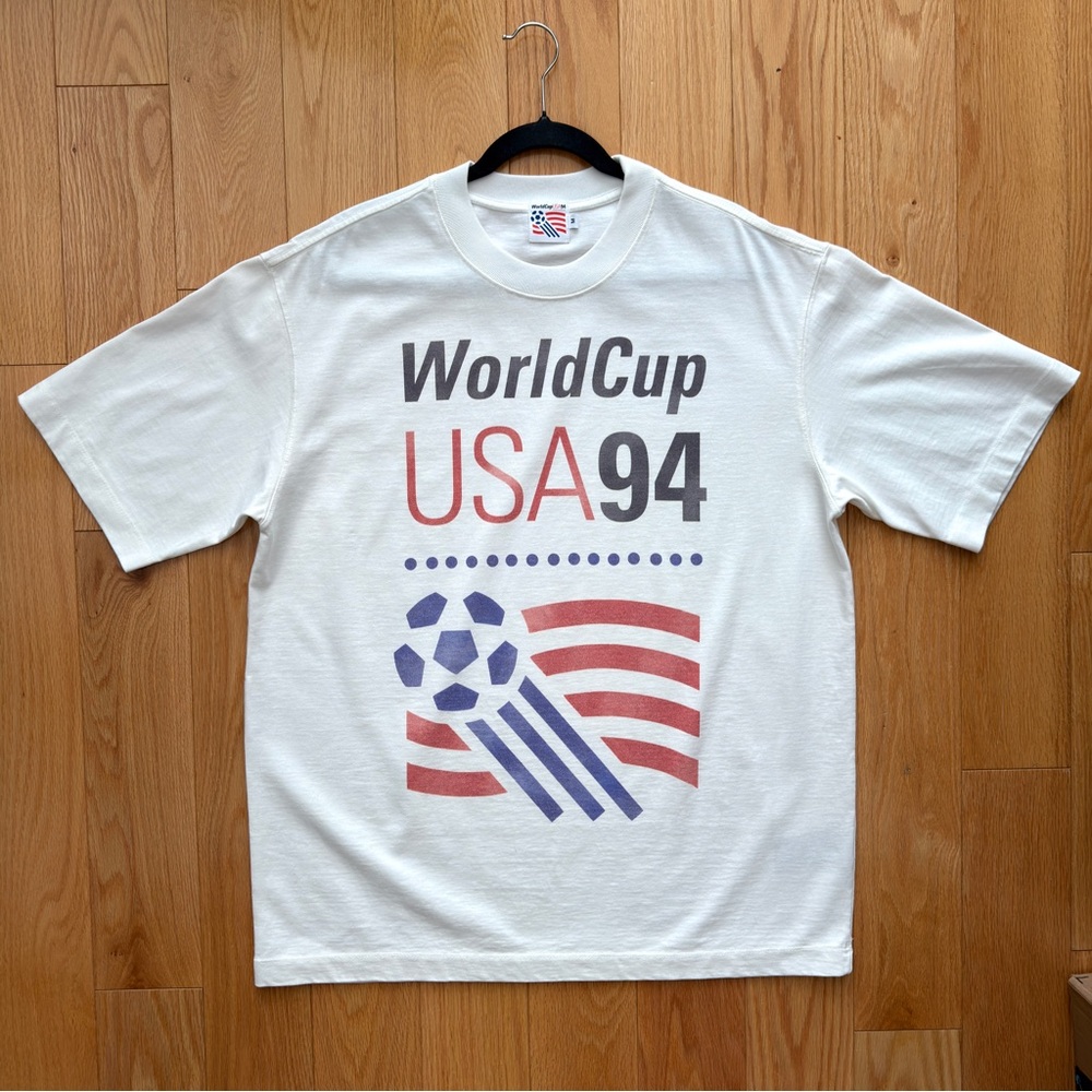 Vintage World Cup USA 1994 Graphic T-Shirt | MEDIUM | Bonus Gifts | 90s Soccer